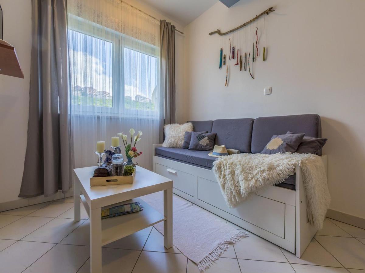 Apartments Rabbit Crikvenica Extérieur photo