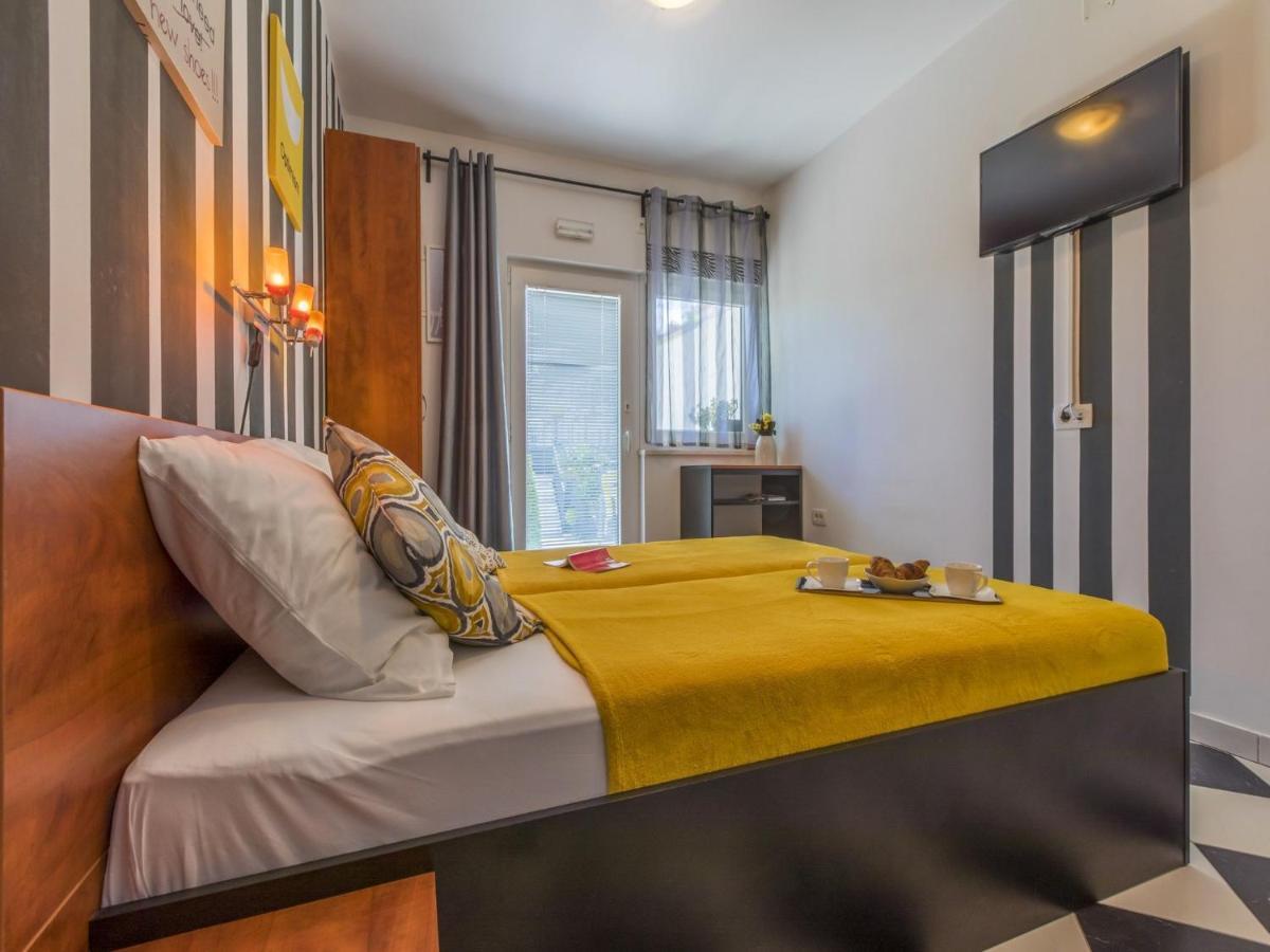 Apartments Rabbit Crikvenica Extérieur photo